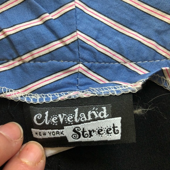 CLEVELAND NEW YORK STREET Women's CUFFED STRETCH SHORTS Black Size 18 - Picture 3 of 8